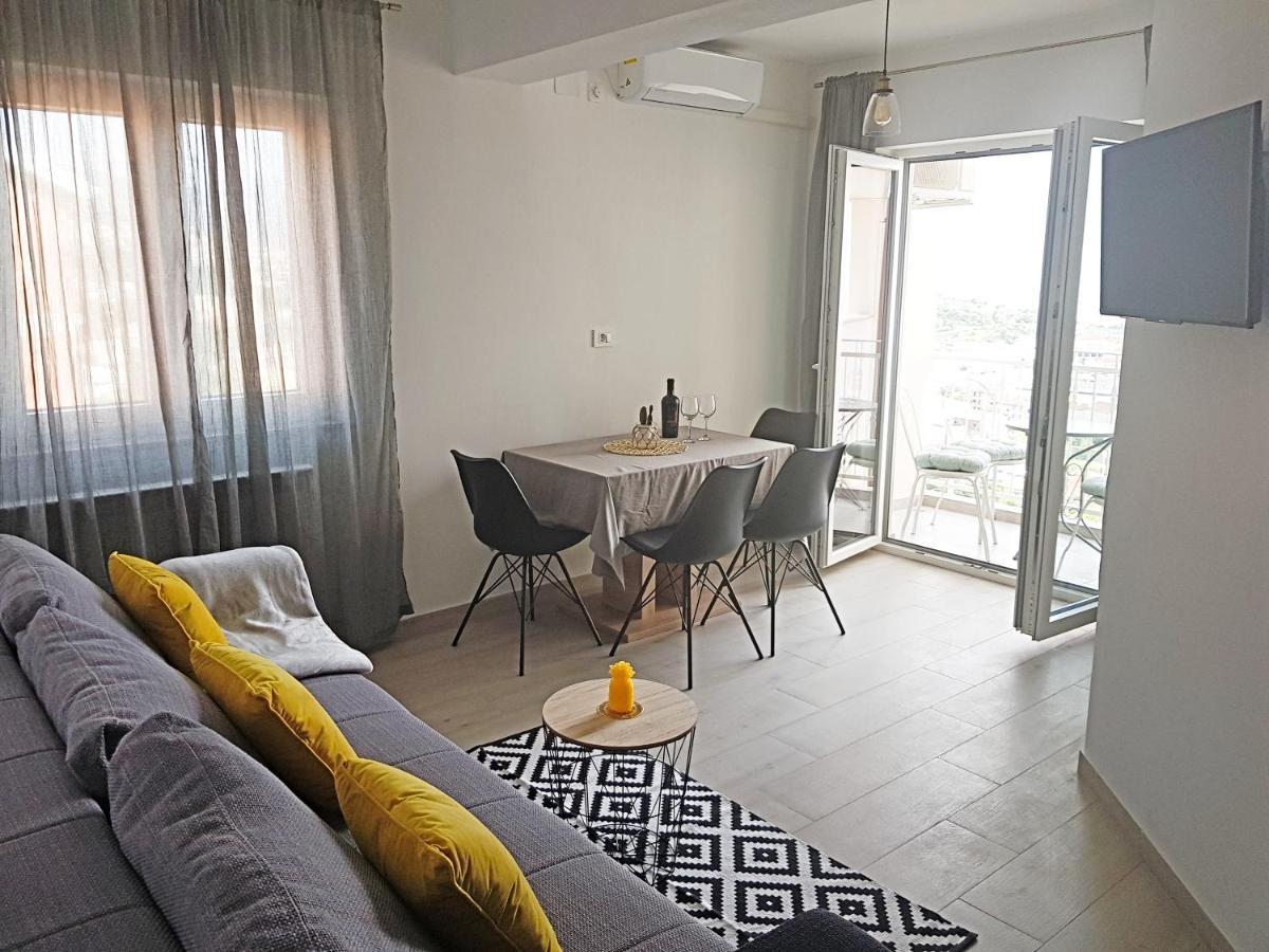 Apartments Antonio 2 Senj  Eksteriør billede
